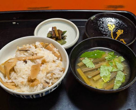 Dinner at Dewa Ya (出羽屋)