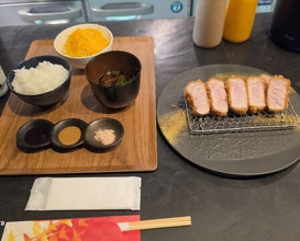 Dinner at Tonkatsu Fujii (とんかつ ふじ井)