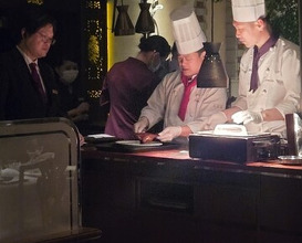 Dinner at Chinese Hanten Fureika (中国飯店 富麗華)