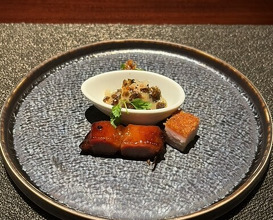 Dinner at Chinese Hanten Fureika (中国飯店 富麗華)