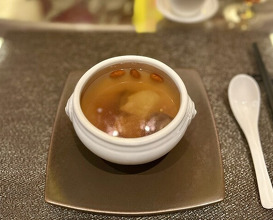 Dinner at Chinese Hanten Fureika (中国飯店 富麗華)