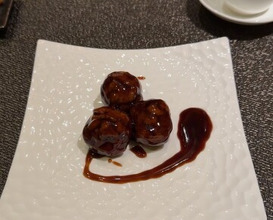 Dinner at Chinese Hanten Fureika (中国飯店 富麗華)