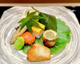 Dinner at Hassun (八寸)