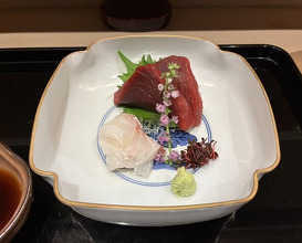 Dinner at Hassun (八寸)