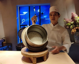 Dinner at HATSUNEZUSHI (初音鮨)