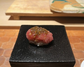 Dinner at HATSUNEZUSHI (初音鮨)