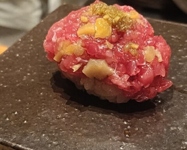 Dinner at HATSUNEZUSHI (初音鮨)