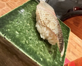 Dinner at HATSUNEZUSHI (初音鮨)