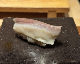 Dinner at HATSUNEZUSHI (初音鮨)