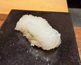 Dinner at HATSUNEZUSHI (初音鮨)