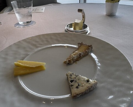 Dinner at hotel de yoshino (オテル・ド・ヨシノ)