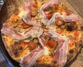 Dinner at IL PIZZAIOLO (イル・ピッツァイオーロ)