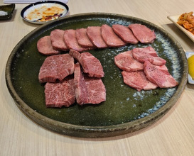 Dinner at Yakiniku Ito (焼肉井とう)