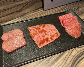 Dinner at Yakiniku Jumbo Hanare (焼肉 ジャンボ はなれ)
