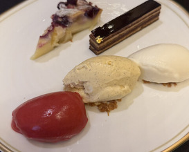 Dinner at Gastronomy Joel Robuchon (ガストロノミー ジョエル・ロブション)