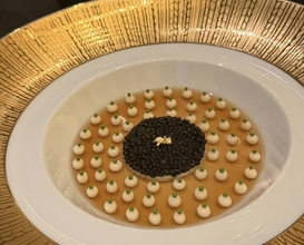 Dinner at Gastronomy Joel Robuchon (ガストロノミー ジョエル・ロブション)