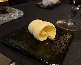Dinner at Gastronomy Joel Robuchon (ガストロノミー ジョエル・ロブション)