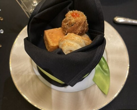 Dinner at Gastronomy Joel Robuchon (ガストロノミー ジョエル・ロブション)