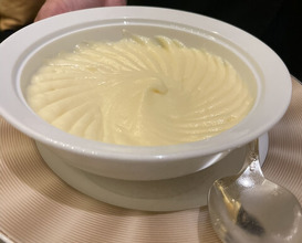 Dinner at Gastronomy Joel Robuchon (ガストロノミー ジョエル・ロブション)