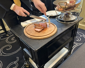 Dinner at Gastronomy Joel Robuchon (ガストロノミー ジョエル・ロブション)