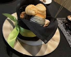 Dinner at Gastronomy Joel Robuchon (ガストロノミー ジョエル・ロブション)