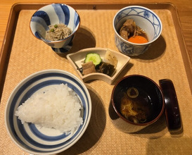 Dinner at Japanese cuisine Komatsu (日本料理こまつ)