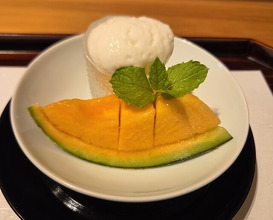 Dinner at Japanese cuisine Komatsu (日本料理こまつ)