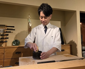 Dinner at Japanese cuisine Komatsu (日本料理こまつ)