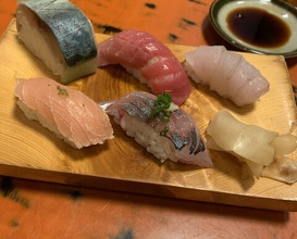 Dinner at Kyogoku Zushi (京極寿司)