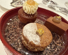 Dinner at La Baie (ラ・ベ)