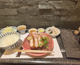 Dinner at Tonkatsu Mange (とんかつ マンジェ)