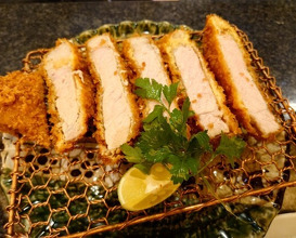 Dinner at Tonkatsu Mange (とんかつ マンジェ)