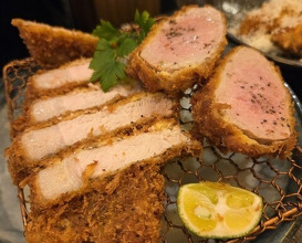 Dinner at Tonkatsu Mange (とんかつ マンジェ)