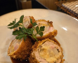 Dinner at Tonkatsu Mange (とんかつ マンジェ)
