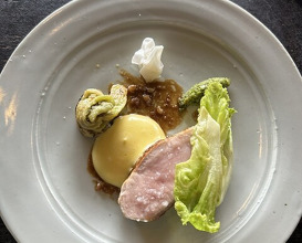 Dinner at middle (middle)