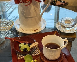 Dinner at HATSUNEZUSHI (初音鮨)