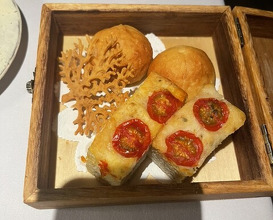 Dinner at Japan no Italian Ryori Ten sai (日本のイタリア料理店 sai)