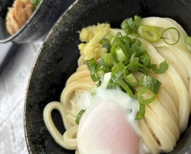 Dinner at Suzaki Shokuryohin Ten (須崎食料品店)