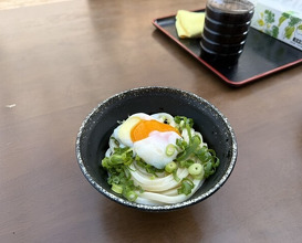 Dinner at Suzaki Shokuryohin Ten (須崎食料品店)