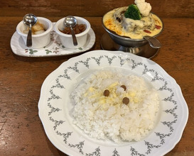 Dinner at European Curry Tomato (トマト)