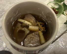 Dinner at Tout La Joie Ism (トゥ・ラ・ジョア イズム)