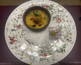 Dinner at Tout La Joie Ism (トゥ・ラ・ジョア イズム)