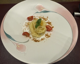Dinner at Tout La Joie Ism (トゥ・ラ・ジョア イズム)