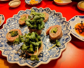 Dinner at Yassan (安参)