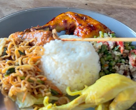 Dinner at Warung sika