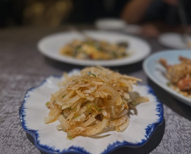 Dinner at 新東南海鮮餐廳 松山店