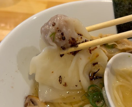 Dinner at 弘明寺駅