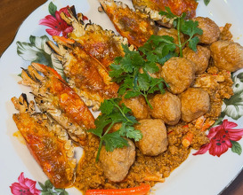 Dinner at Jakawaan