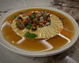 Dinner at 中华饭店 Chinese Palace