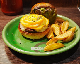 Dinner at THE GRABBER hamburger pub
